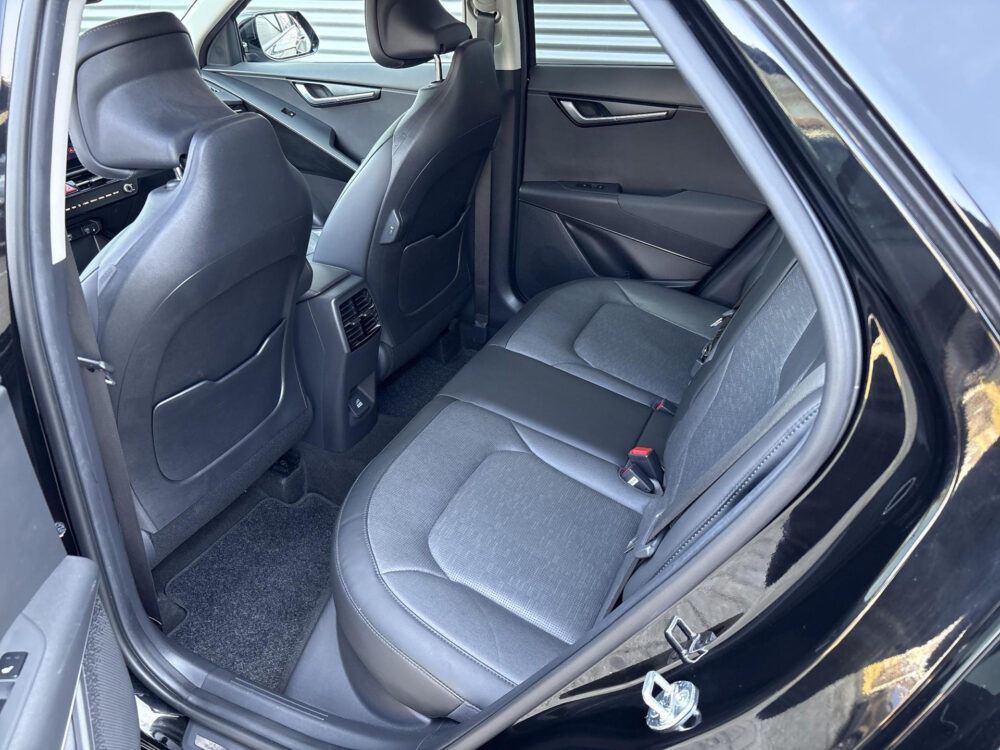 Kia Niro 1.6 GDi PHEV ExecutiveLine SchuifDak | Leder | Stoelverw. ventitalie | HUD | 18inch