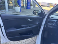 Kia Rio 1.0 TGDI ComfortPlusLine Navigator | Navigatie | Camera | Parkeersensoren | Apple Carplay | Licht metalen velgen