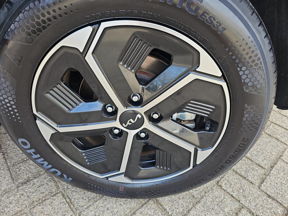 Kia Niro 1.6 GDi Hybrid DynamicLine Navigatie | Camera