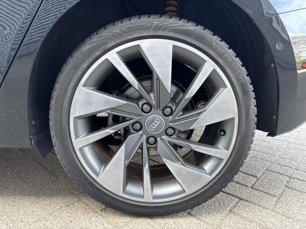 Audi A3 Sportback 35 TFSI edition one | BTW  | Virtual cockpit | Matrix led | Carplay |