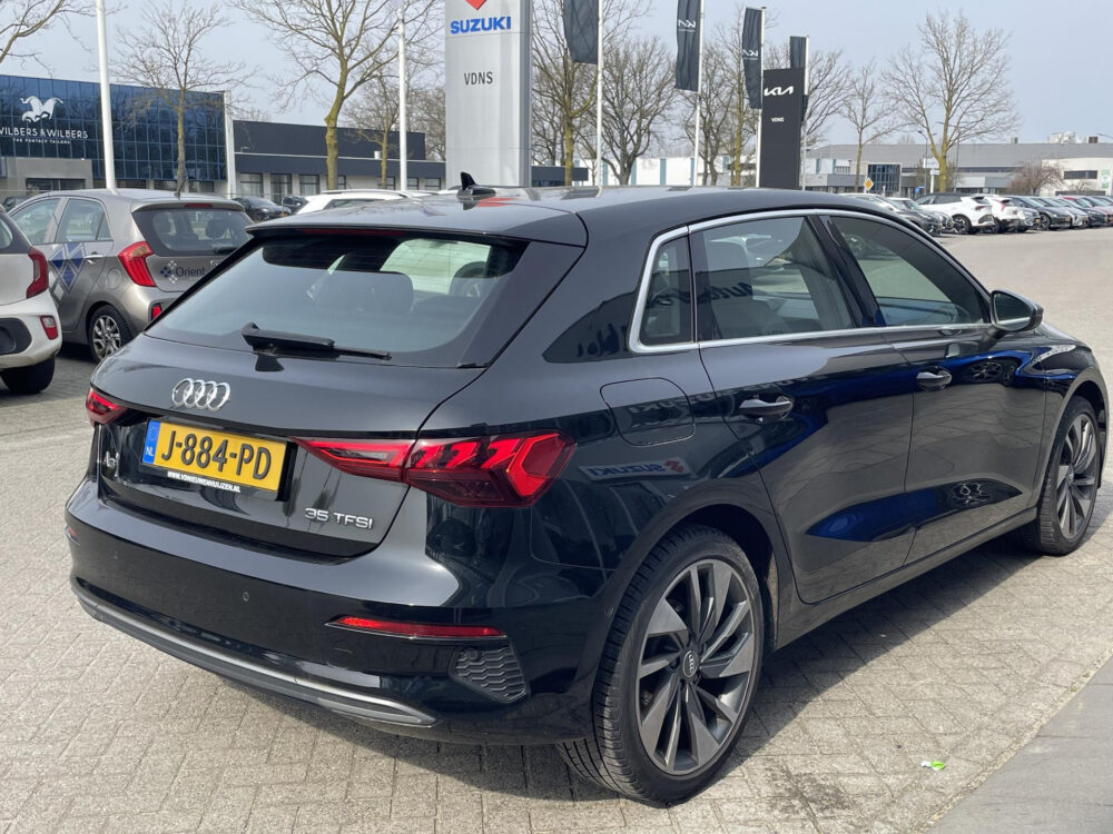 Audi A3 Sportback 35 TFSI edition one | Virtual cockpit | Matrix led | Carplay |