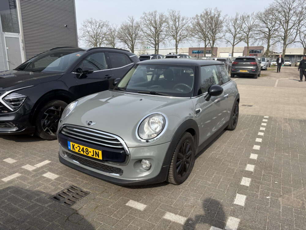 Mini Mini 1.5 Cooper Salt Business 82.000km | TopStaat | Trekhaak afneembaar