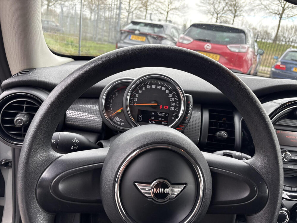 Mini Mini 1.5 Cooper Salt Business 82.000km | TopStaat | Trekhaak afneembaar