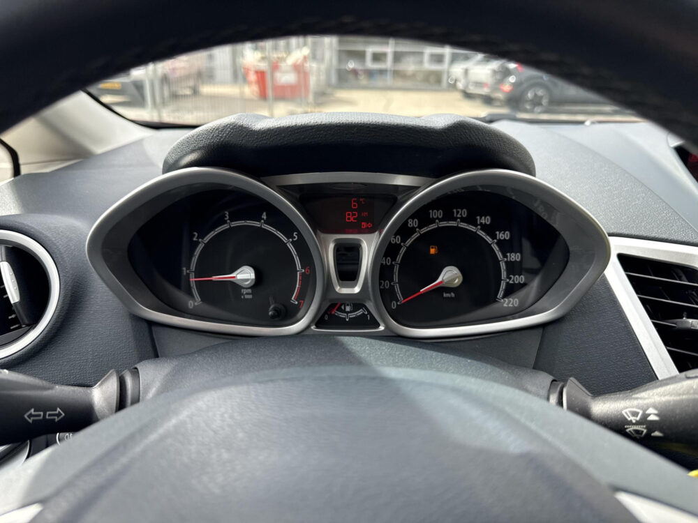 Ford Fiesta 1.6 Titanium | Rijklaarprijs | Trekhaak |