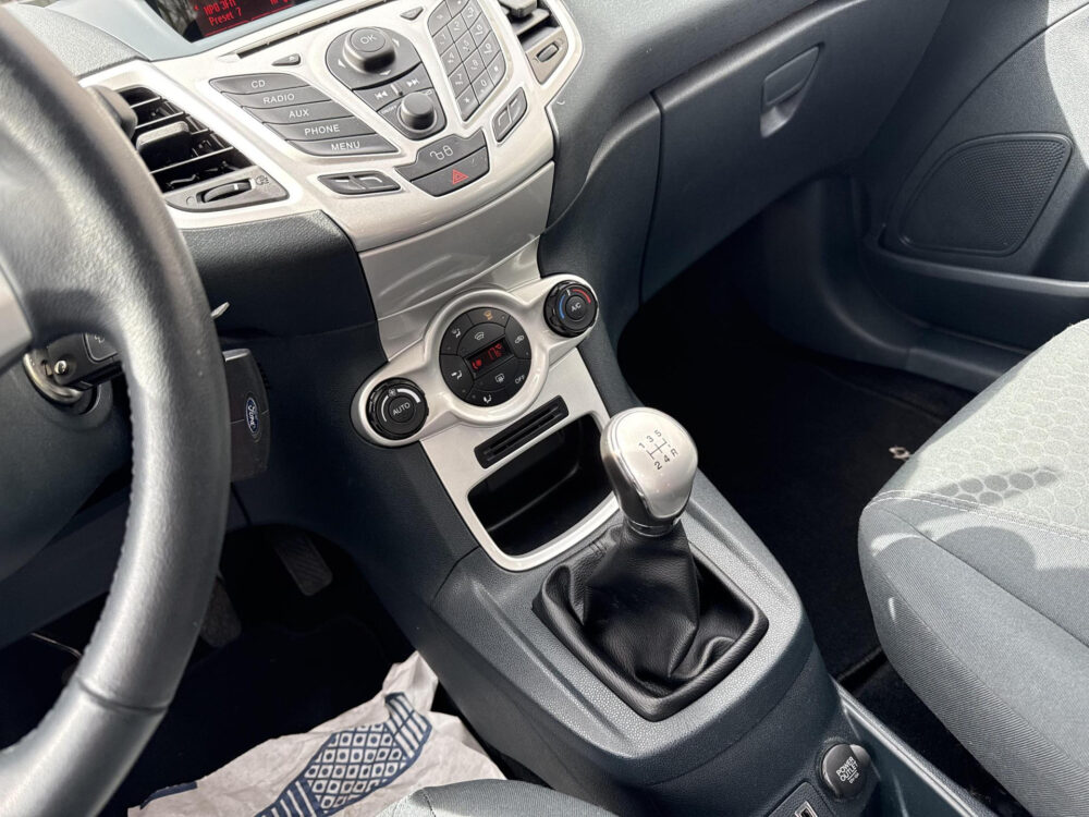 Ford Fiesta 1.6 Titanium | Rijklaarprijs | Trekhaak |