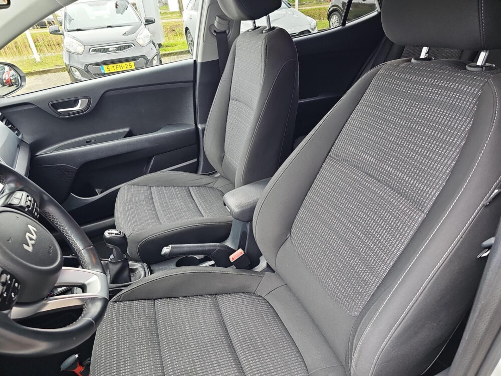 Kia Stonic 1.0 T-GDi MHEV DynamicPlusLine Navigatie | Cruise Control | Keyless