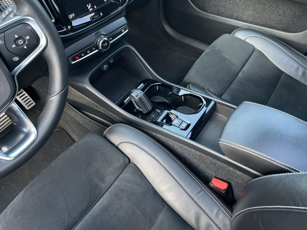 52404766-volvo-xc40-1-5-t5-recharge-r-design-soh-975-alcantara-harman-kardon-trekhaak-2022