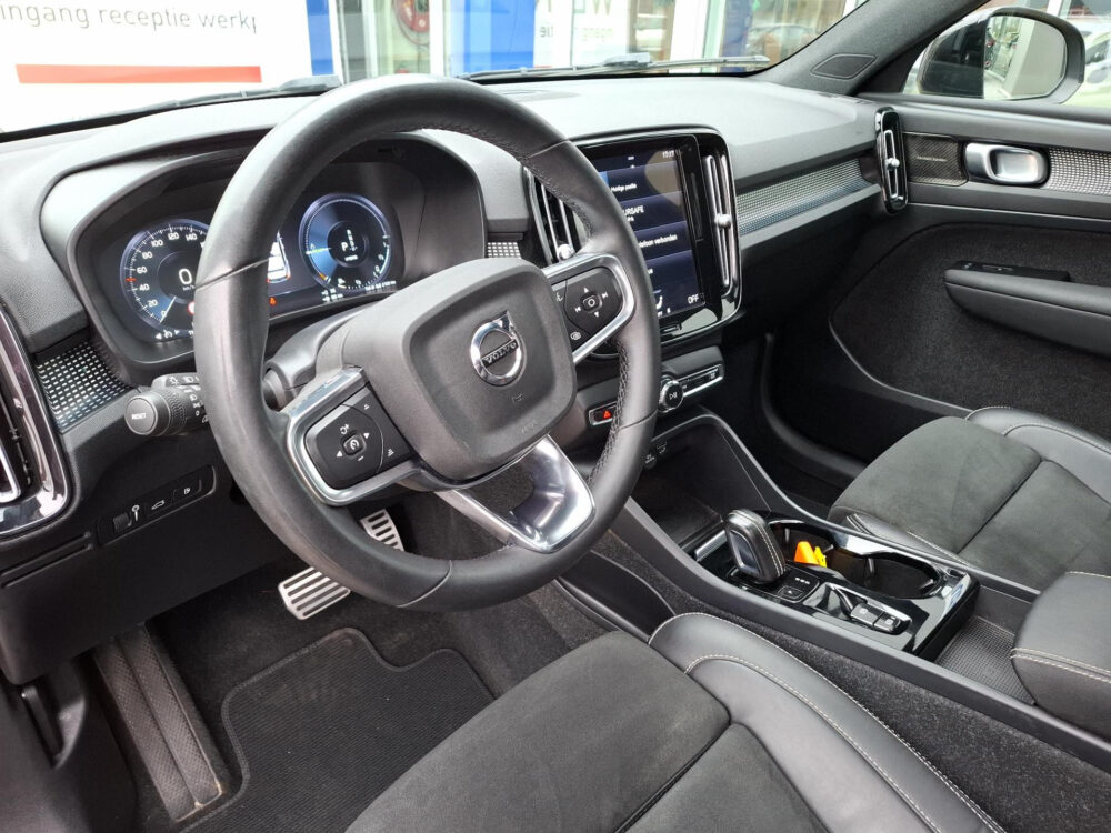 Volvo XC40 1.5 T5 Recharge R-Design | Alcantara | Harman Kardon |Trekhaak |