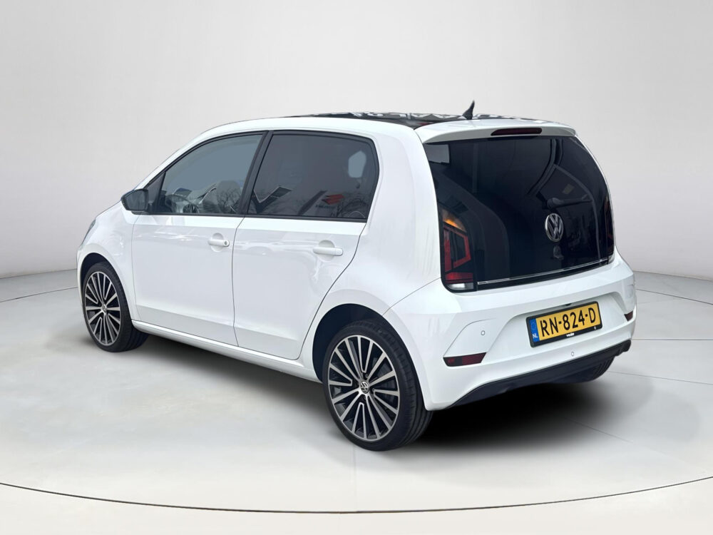 Volkswagen Up! 1.0 TSI BMT high up! 90 pk 1e Eig. achteruitrijcamera | Stoelverwarming | 1e Eigenaar |parkeersensoren | 90 pk motor ! | Cruise Control