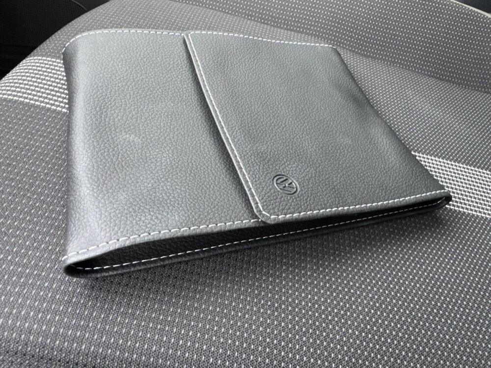 Volkswagen Up! 1.0 TSI BMT high up! 90 pk 1e Eig. achteruitrijcamera | Stoelverwarming | 1e Eigenaar |parkeersensoren | 90 pk motor ! | Cruise Control