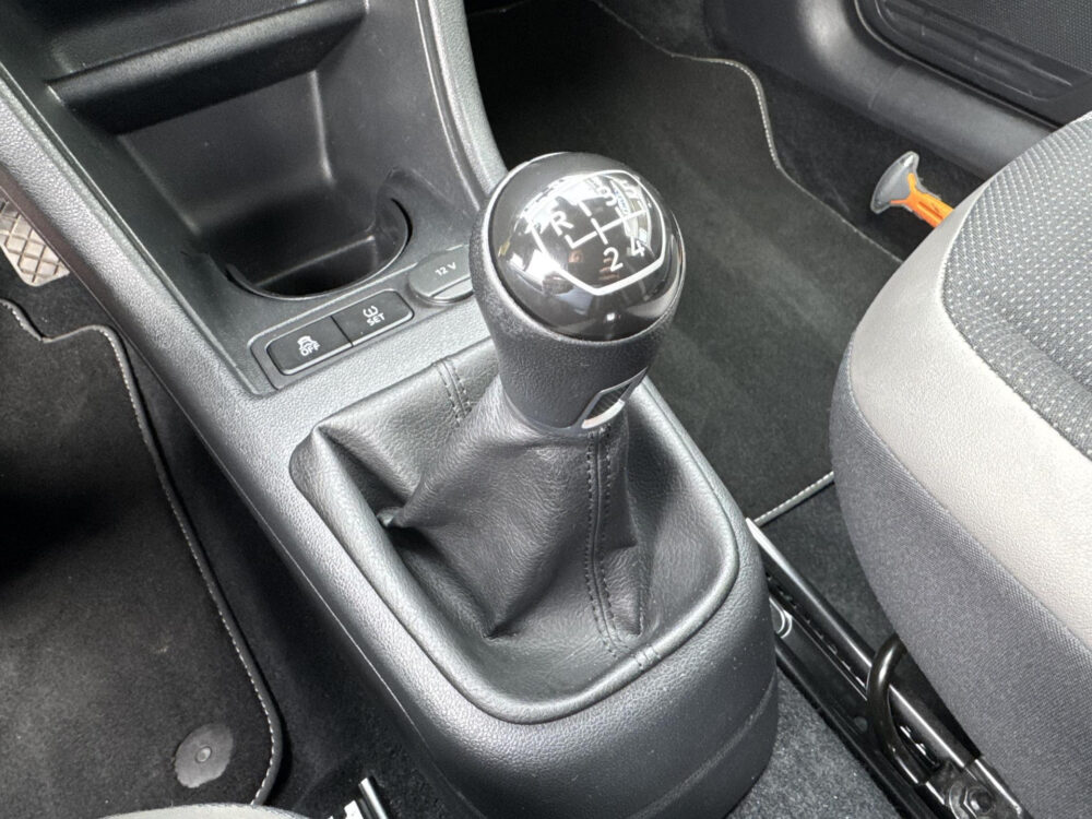 Volkswagen Up! 1.0 TSI BMT high up! 90 pk 1e Eig. achteruitrijcamera | Stoelverwarming | 1e Eigenaar |parkeersensoren | 90 pk motor ! | Cruise Control