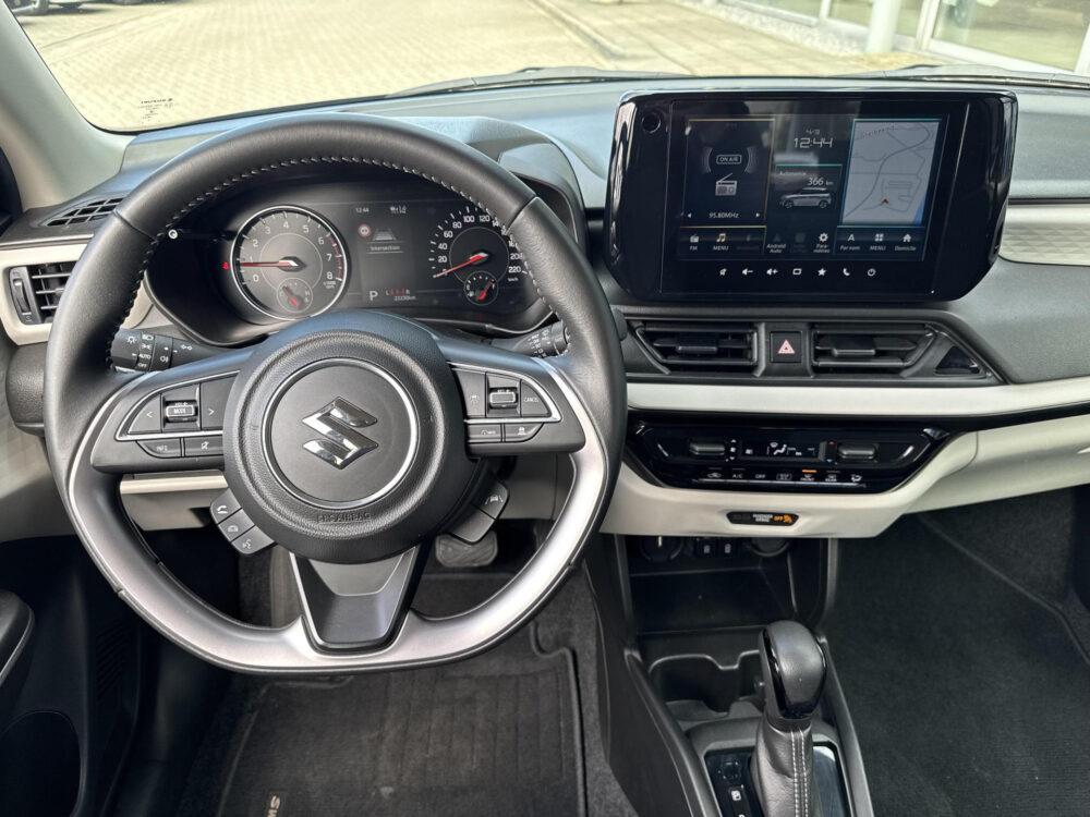 Suzuki Swift 1.2 Select Smart Hybrid Tot 10 jaar Garantie | CVT Automaat | Navigatie | Achteruitrijcamera