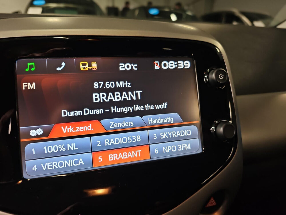 Toyota Aygo 1.0 VVT-i x-play Airco | Camera | Cruise