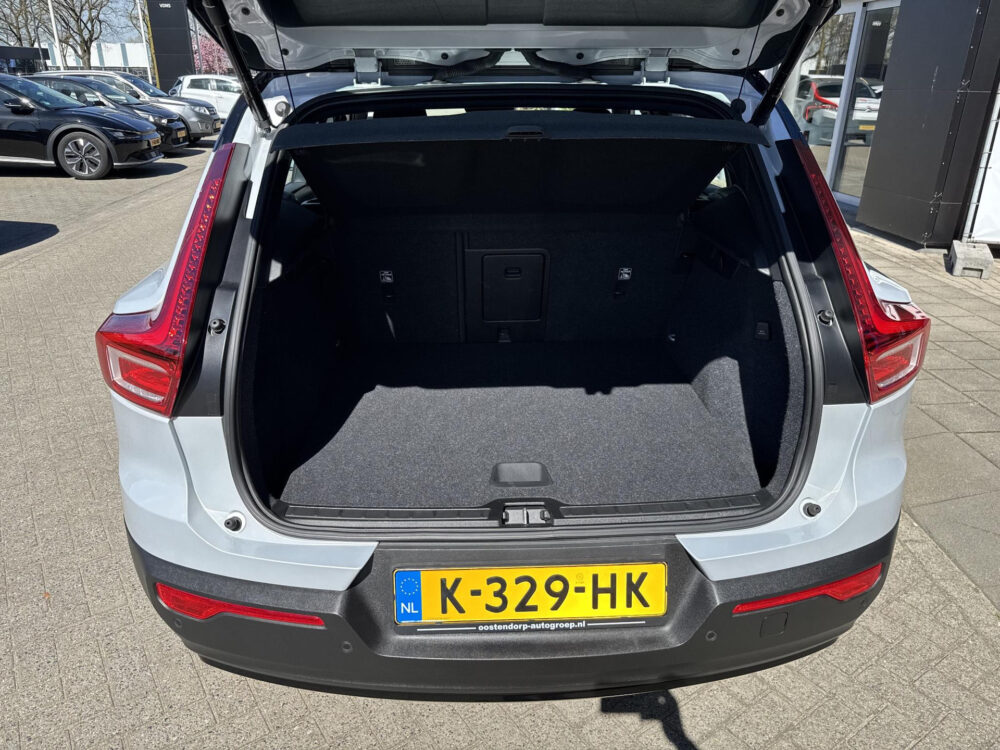 Volvo XC40 Recharge P8 AWD R-Design | Leder en Alcantara | Elektrische klep |