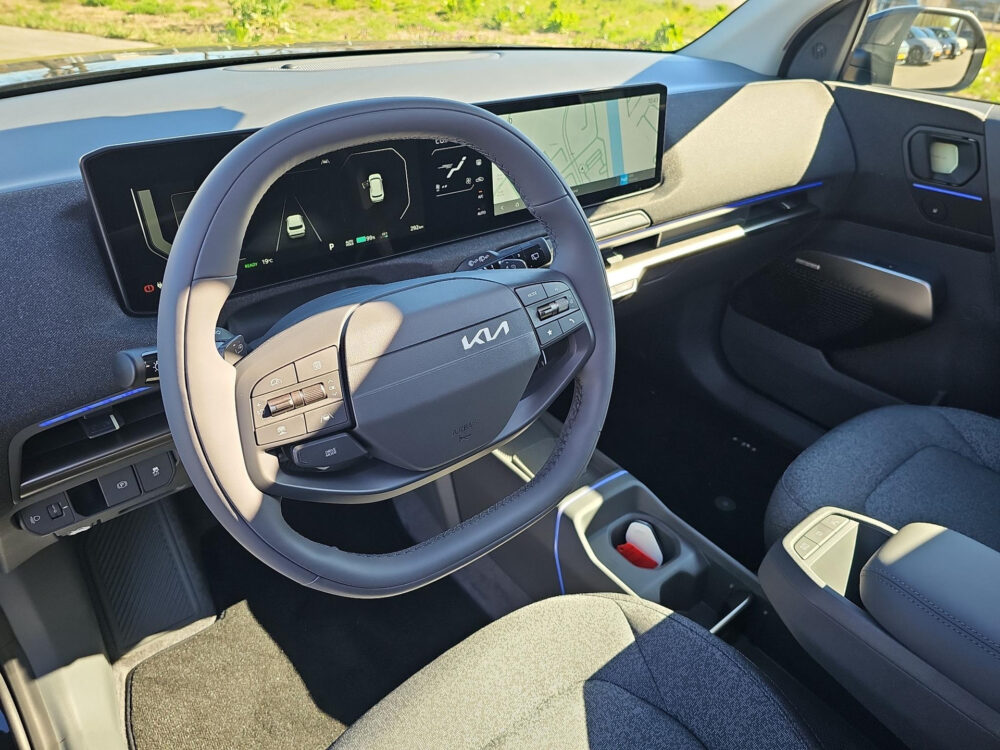 Kia EV2 Demo Edition 42.2 kWh Schuifdak | 18 inch | Elektr. Stoel