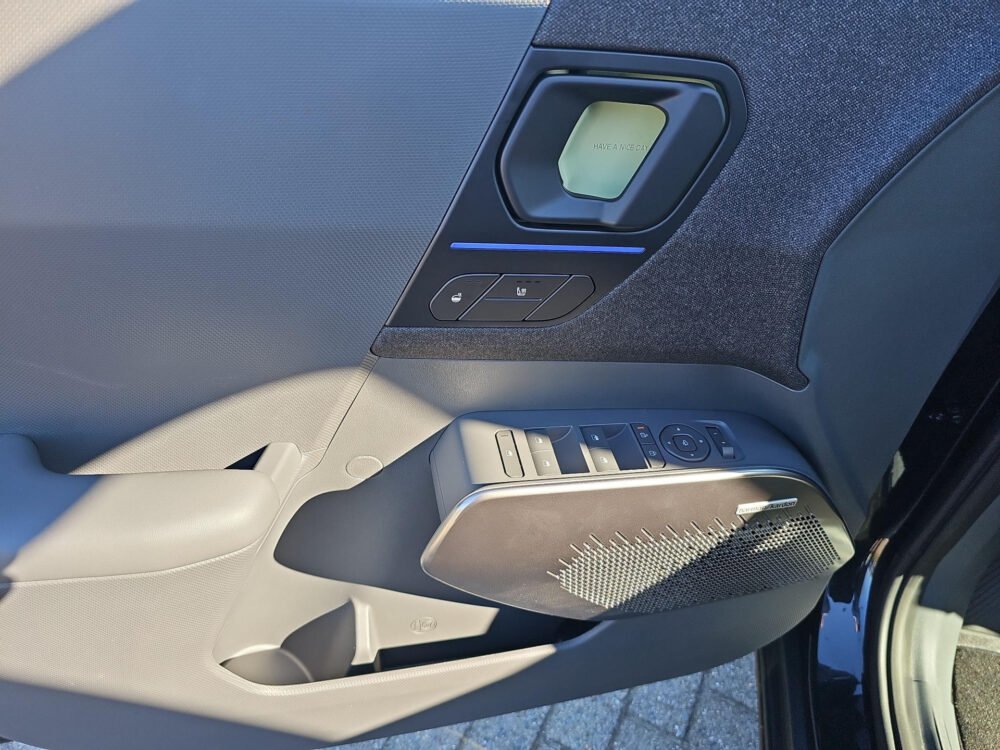 Kia EV2 Demo Edition 42.2 kWh Schuifdak | 18 inch | Elektr. Stoel