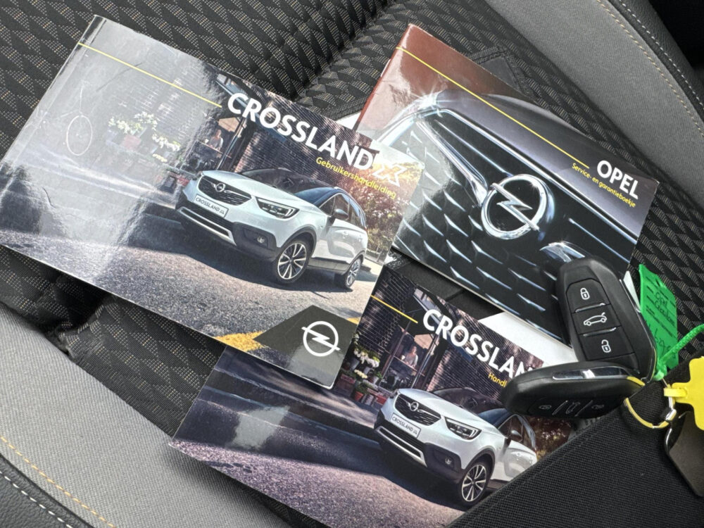 Opel Crossland X 1.2 Turbo Ultimate Automaat | Navigatie | Camera | Stoel + Stuurverwarming | Trekhaak | Parkeersensoren | Panoramadak