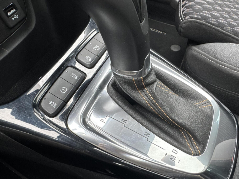 Opel Crossland X 1.2 Turbo Ultimate Automaat | Navigatie | Camera | Stoel + Stuurverwarming | Trekhaak | Parkeersensoren | Panoramadak