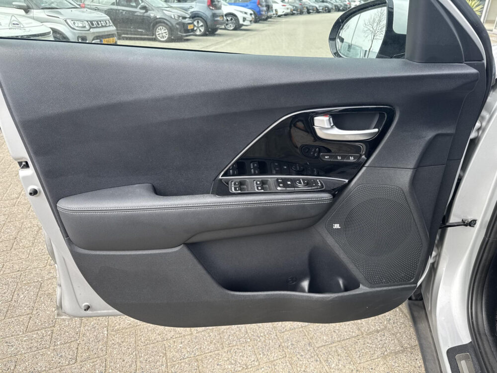 Kia Niro 1.6 GDi Hybrid ExecutiveLine Meest Luxe uitvoering | Fabrieksgarantie