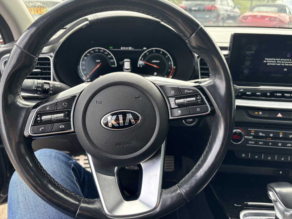 Kia XCeed 1.4 T-GDi ExecutiveLine AUTOMAAT | 1e eigenaar | Dealeronderhouden | 18inch | PanoDak | TopStaat