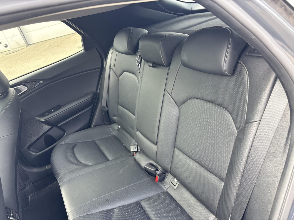 Kia XCeed 1.4 T-GDi ExecutiveLine AUTOMAAT | 1e eigenaar | Dealeronderhouden | 18inch | PanoDak | TopStaat