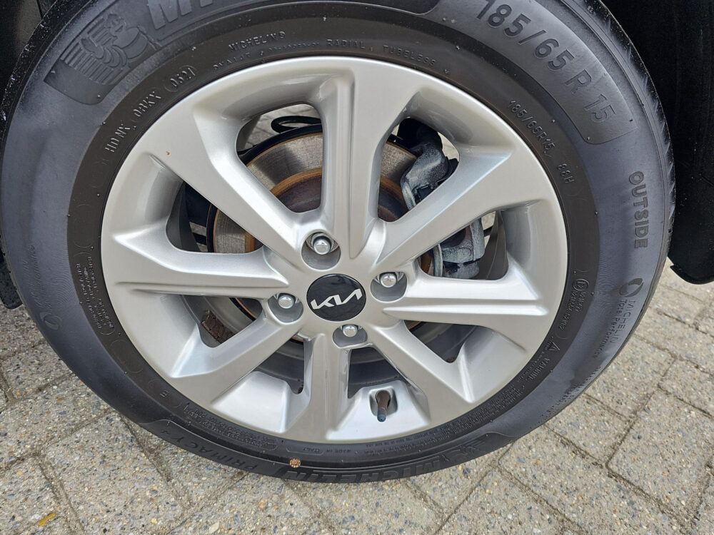 Kia Stonic 1.0 T-GDi MHEV DynamicLine Navigatie | Camera