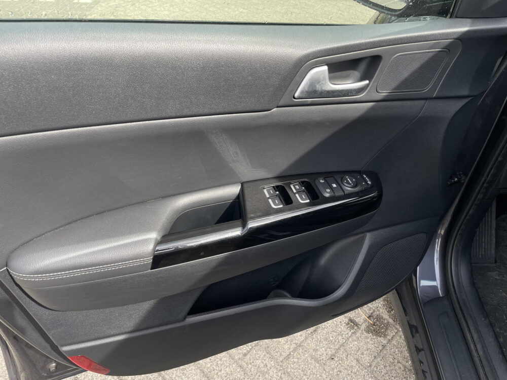 Kia Sportage 1.6 GDI Design Edition | Leder | Stoelverwarming |