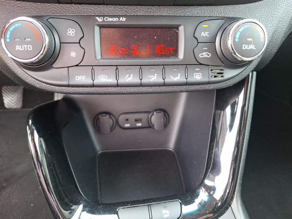 Kia cee’d 1.6 GDI DynamicLine | Led verlichting | Navigatie | Airco
