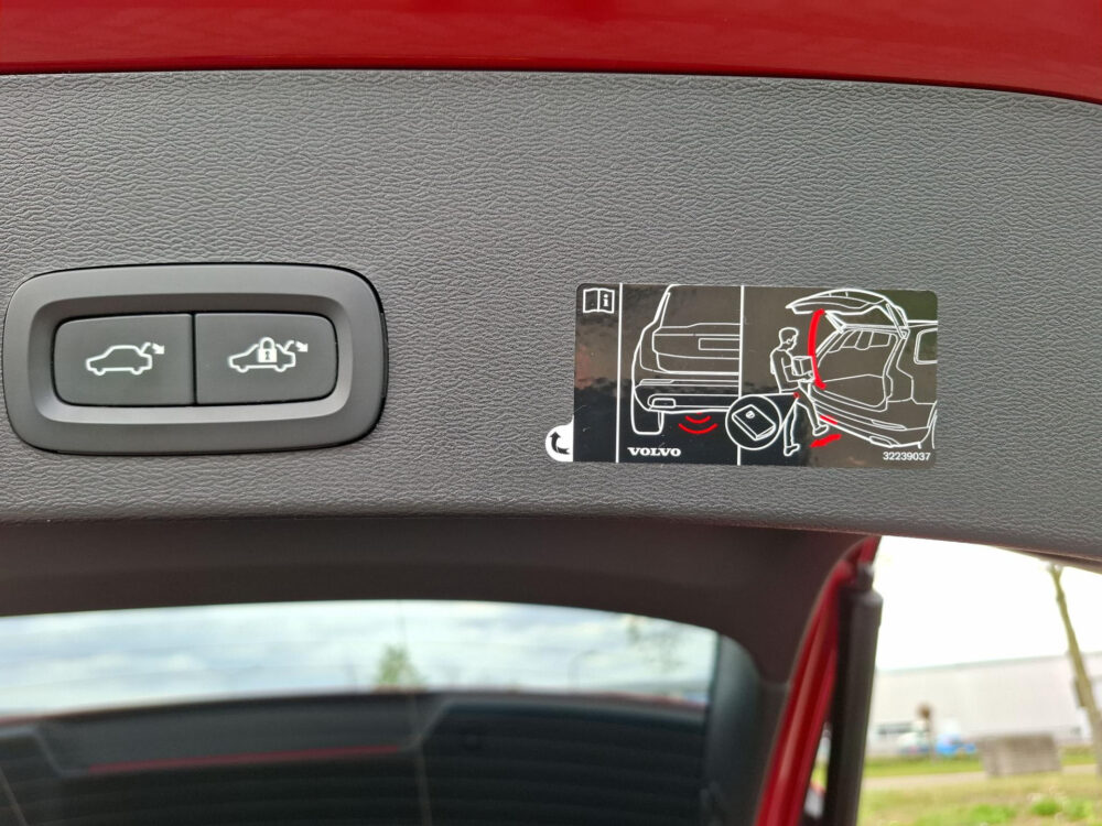 Volvo XC40 1.5 T5 Recharge Inscription | 360* Camera | Leder | Memory stoelen |