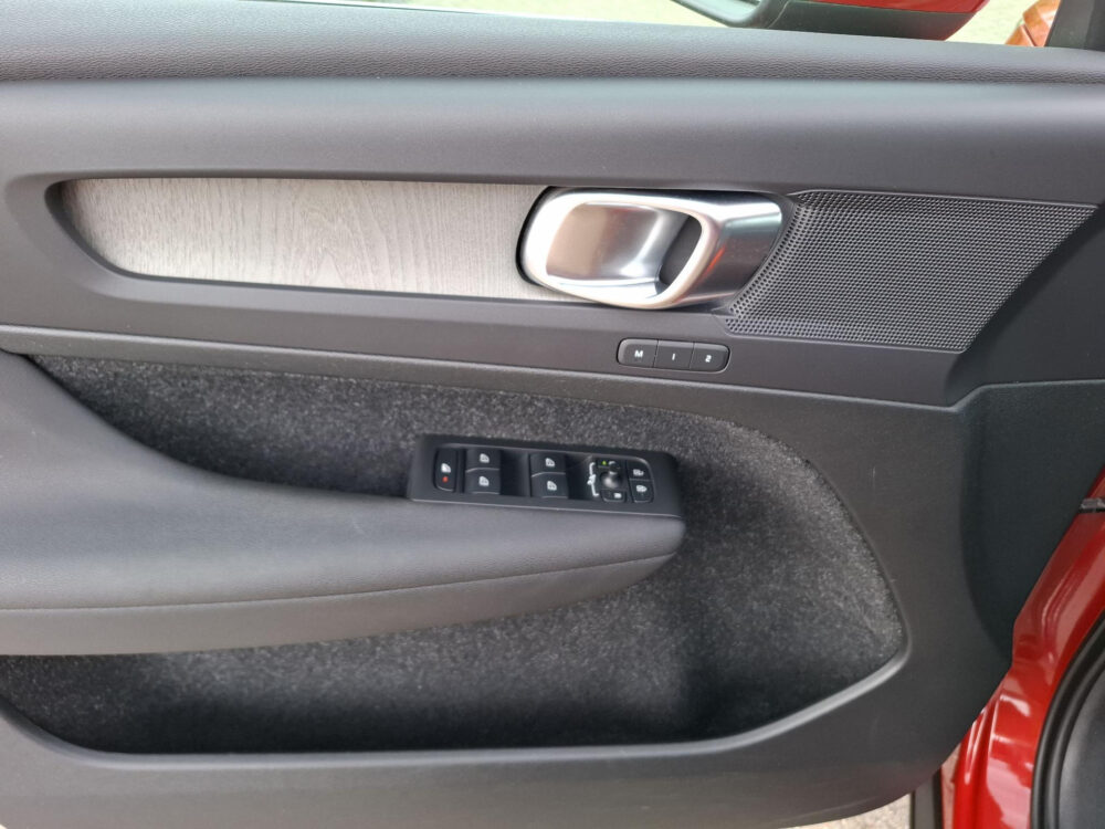 Volvo XC40 1.5 T5 Recharge Inscription | 360* Camera | Leder | Memory stoelen |