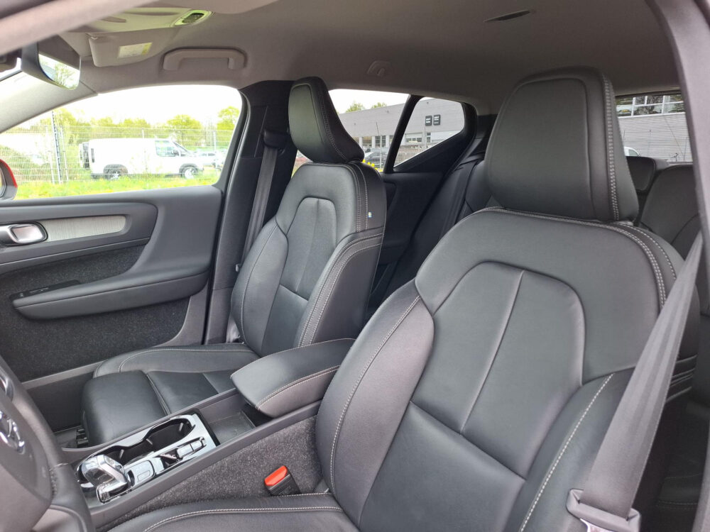 Volvo XC40 1.5 T5 Recharge Inscription | 360* Camera | Leder | Memory stoelen | | BTW ! !