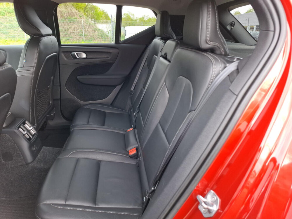 Volvo XC40 1.5 T5 Recharge Inscription | 360* Camera | Leder | Memory stoelen | | BTW ! !