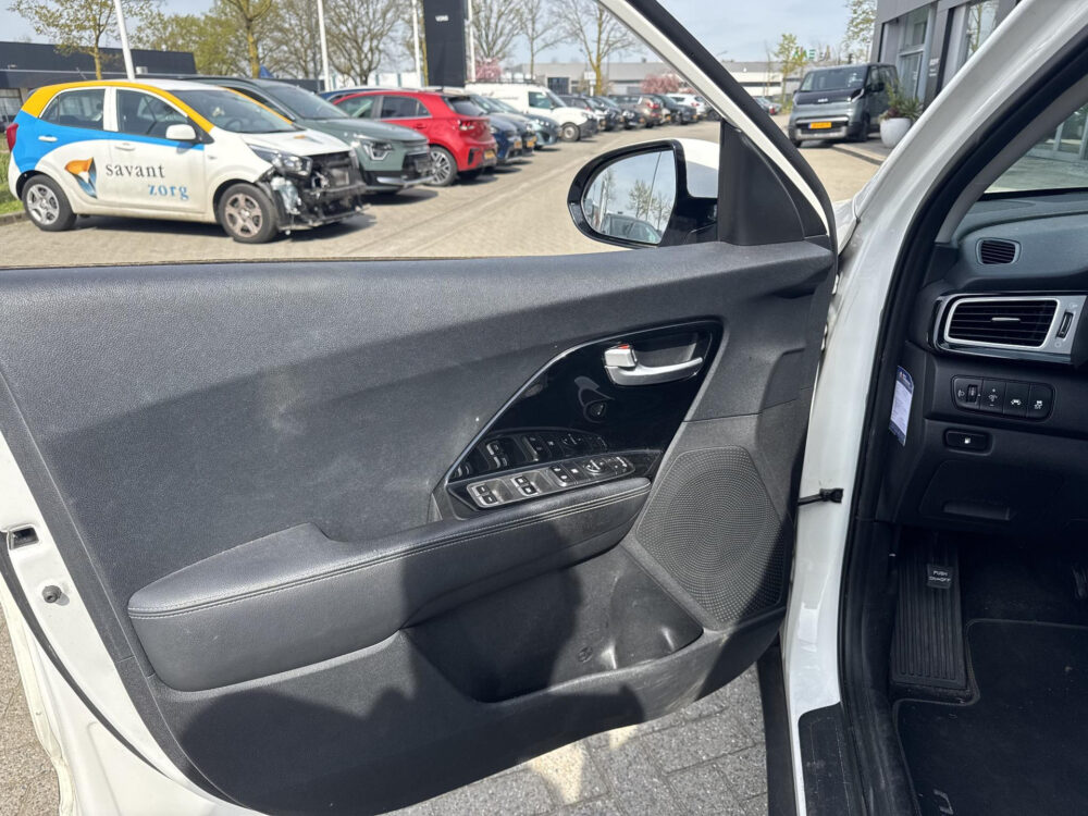 Kia Niro 1.6 GDi Hybrid BusinessLine Navigatie | Camera | Trekhaak |