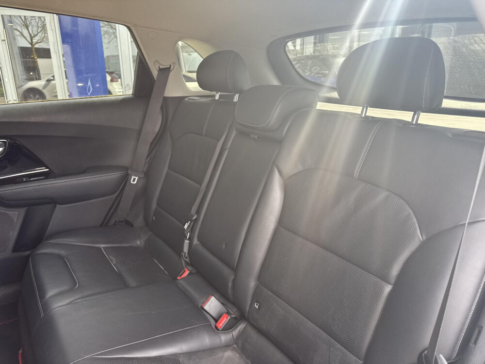 Kia Niro 1.6 GDi Hybrid BusinessLine Navigatie | Camera | Trekhaak |