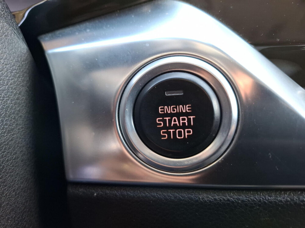 Kia Niro 1.6 GDi Hybrid ExecutiveLine | cruise control | elektrisch glazen schuif-/kanteldak| navigatie | lederen bekleding