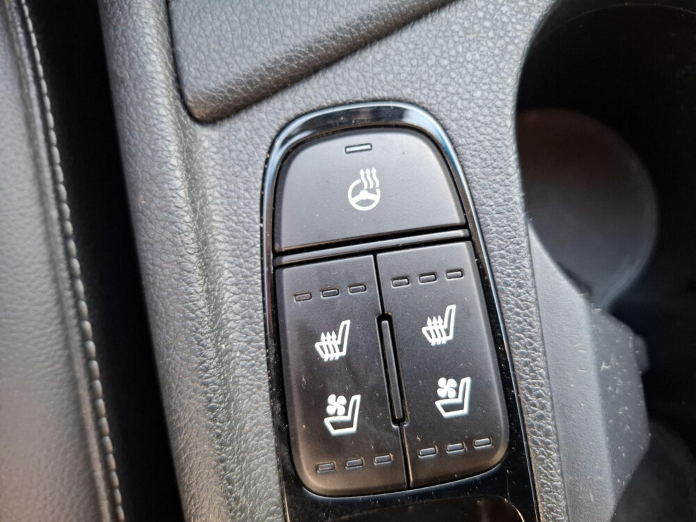 Kia Niro 1.6 GDi Hybrid ExecutiveLine | cruise control | elektrisch glazen schuif-/kanteldak| navigatie | lederen bekleding