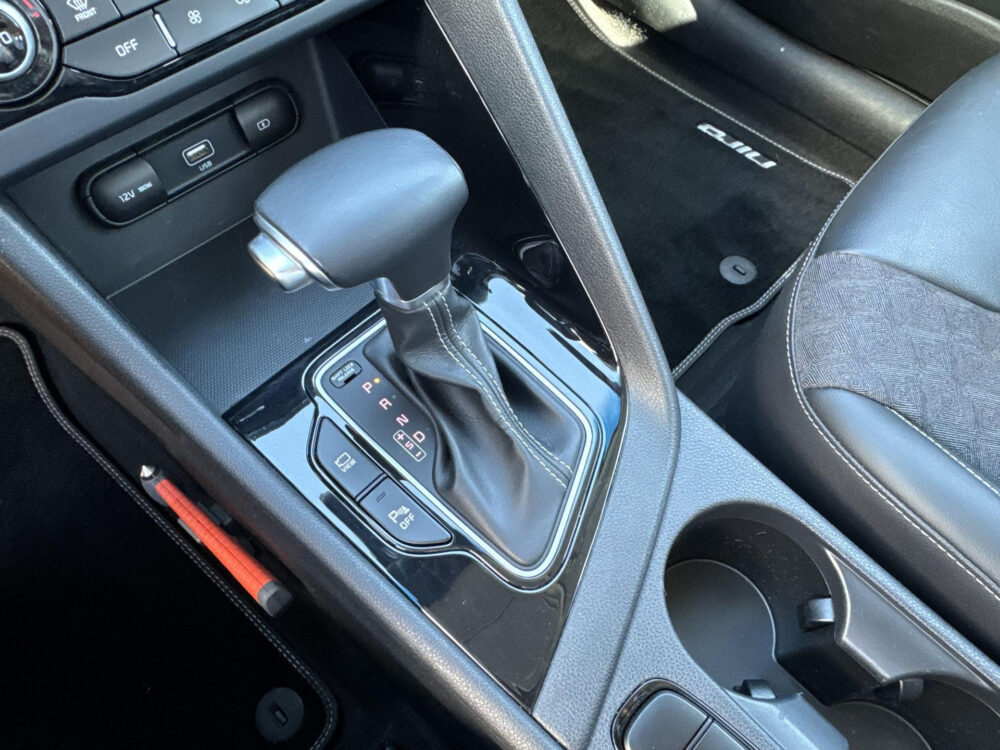 Kia Niro 1.6 GDi Hybrid DynamicLine Navigatie | Achteruitrijcamera | Trekhaak