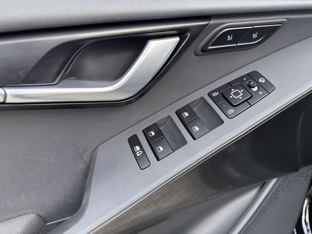 Kia Niro 1.6 GDi PHEV ExecutiveLine Navi | Leder | Schuifdak