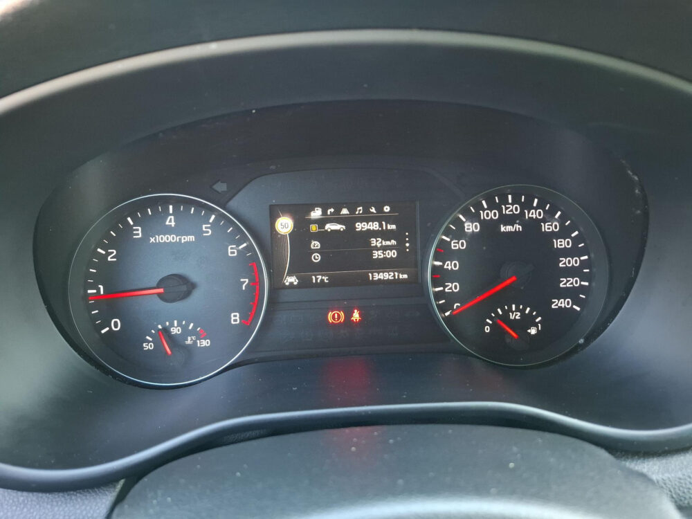 Kia Sportage 1.6 GDI ExecutiveLine | verwarmde stoelen voor/achter | airco | navigatie | cruise control | dode hoekdetectie