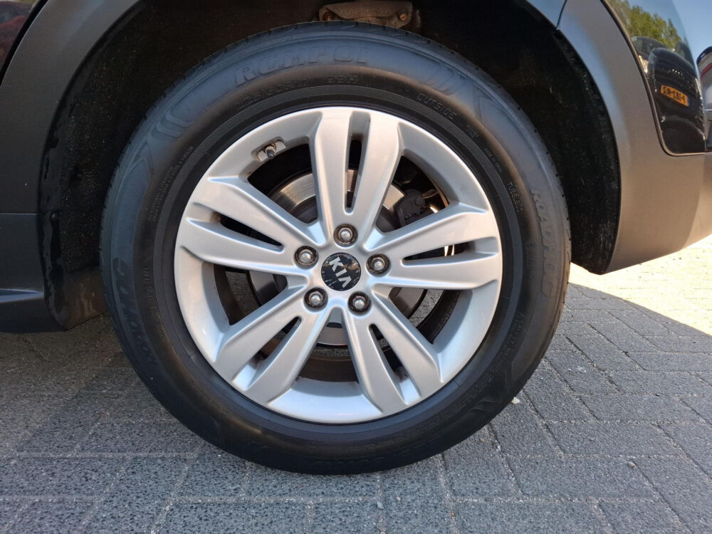 Kia Sportage 1.6 GDI ExecutiveLine | verwarmde stoelen voor/achter | airco | navigatie | cruise control | dode hoekdetectie