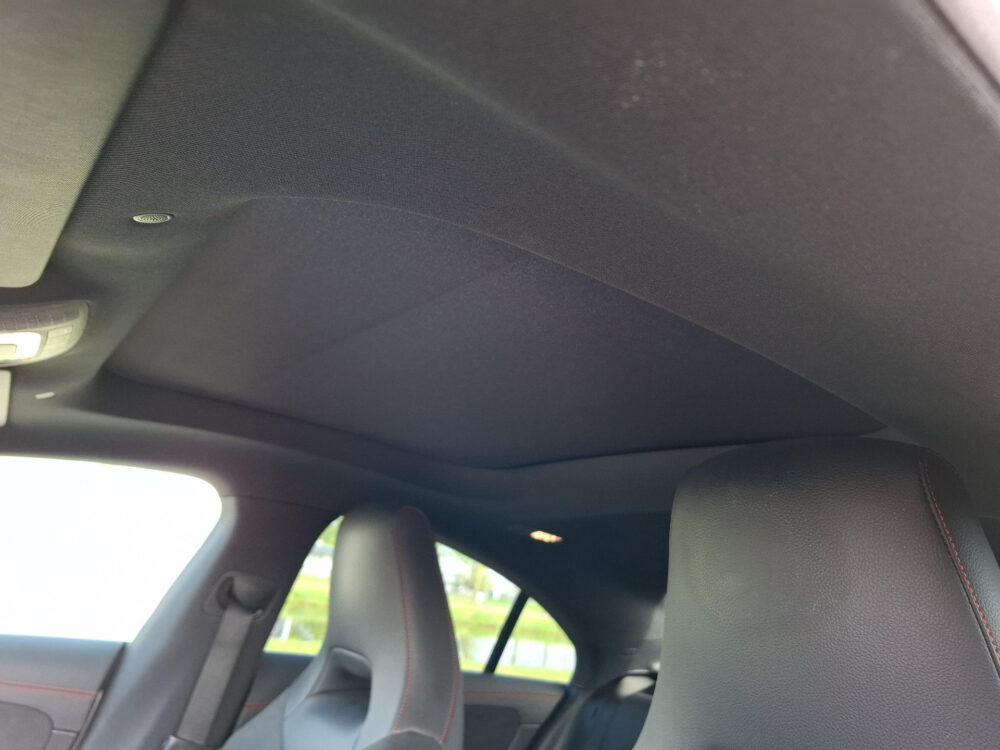 Mercedes-Benz CLA-klasse 180 Premium Plus | AMG Styling | panorama dak | digitaal dashboard | cruise control | climate control | camera