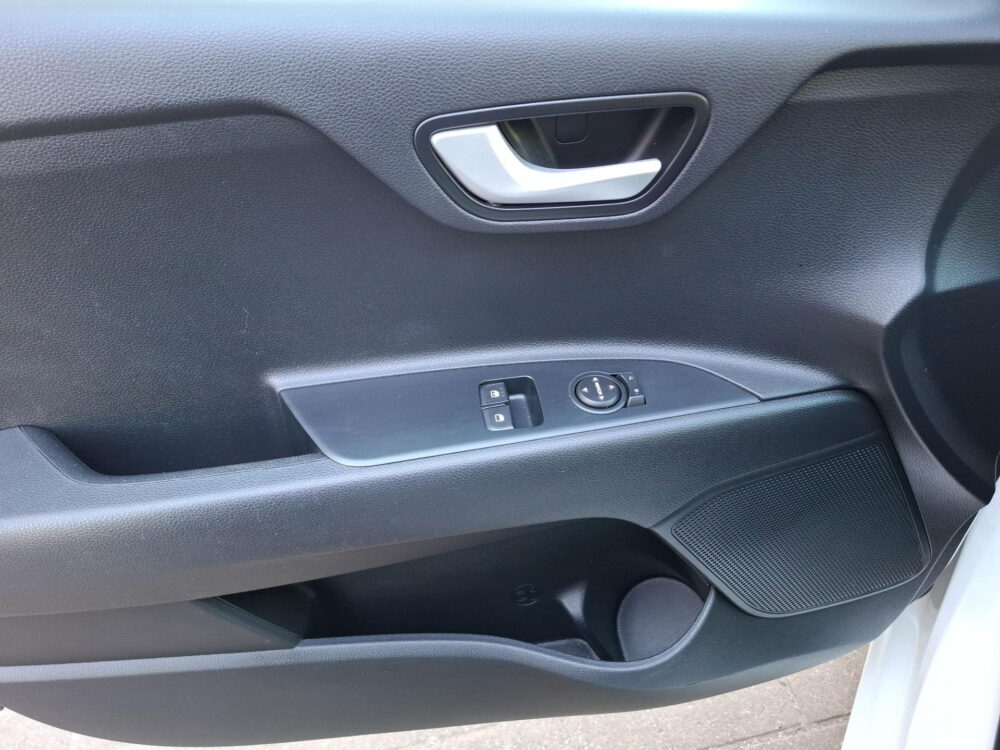 Kia Rio 1.0 TGDI ComfortPlusLine Navigator | navigatie | DAB-radio | cruise control | airco | achteruitrijcamera