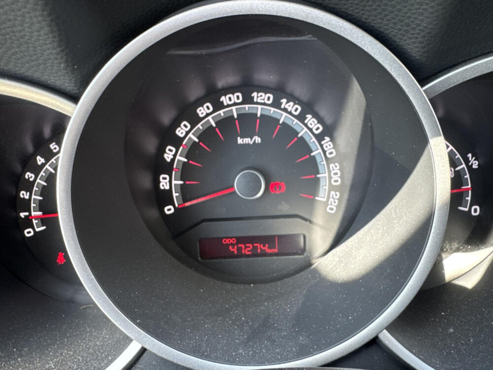 Kia Venga 1.4 CVVT DynamicPLusLine Navigatie | Trekhaak | Camera | Cruise Control | Parkeersensoren | BlueTooth