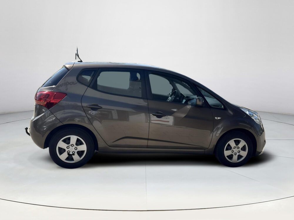 Kia Venga 1.4 CVVT DynamicPLusLine Navigatie | Trekhaak | Camera | Cruise Control | Parkeersensoren | BlueTooth
