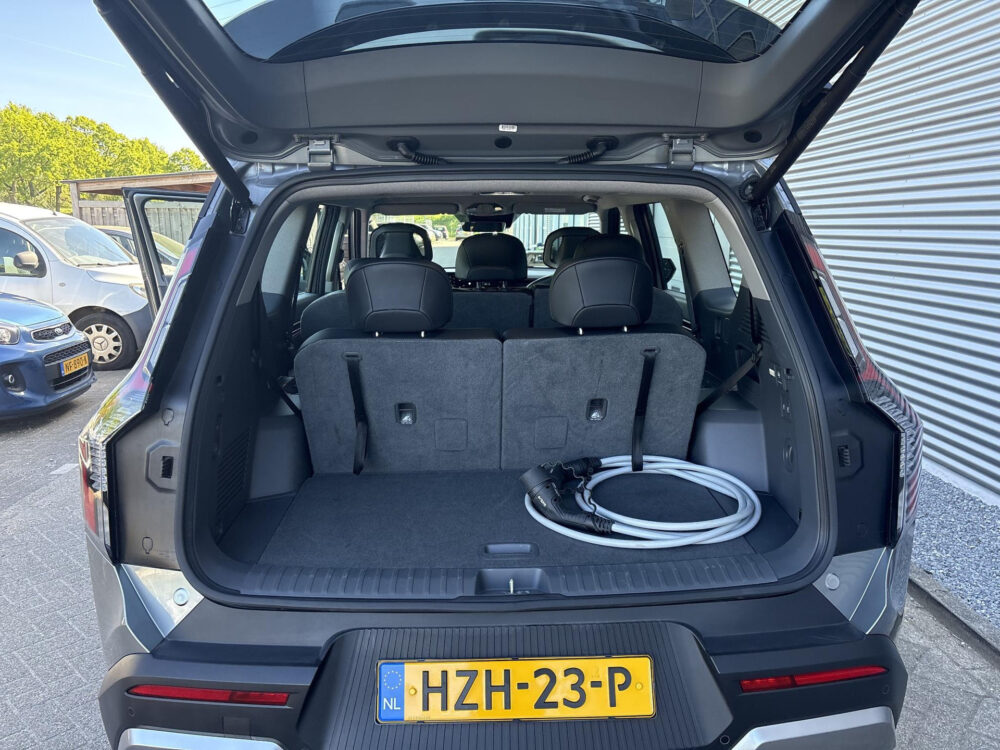 Kia EV9 First Edition 76.1 kWh |