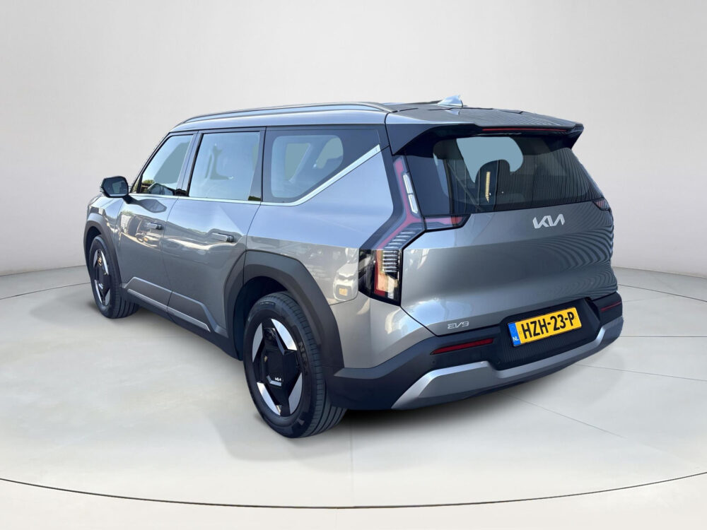 Kia EV9 First Edition 76.1 kWh |
