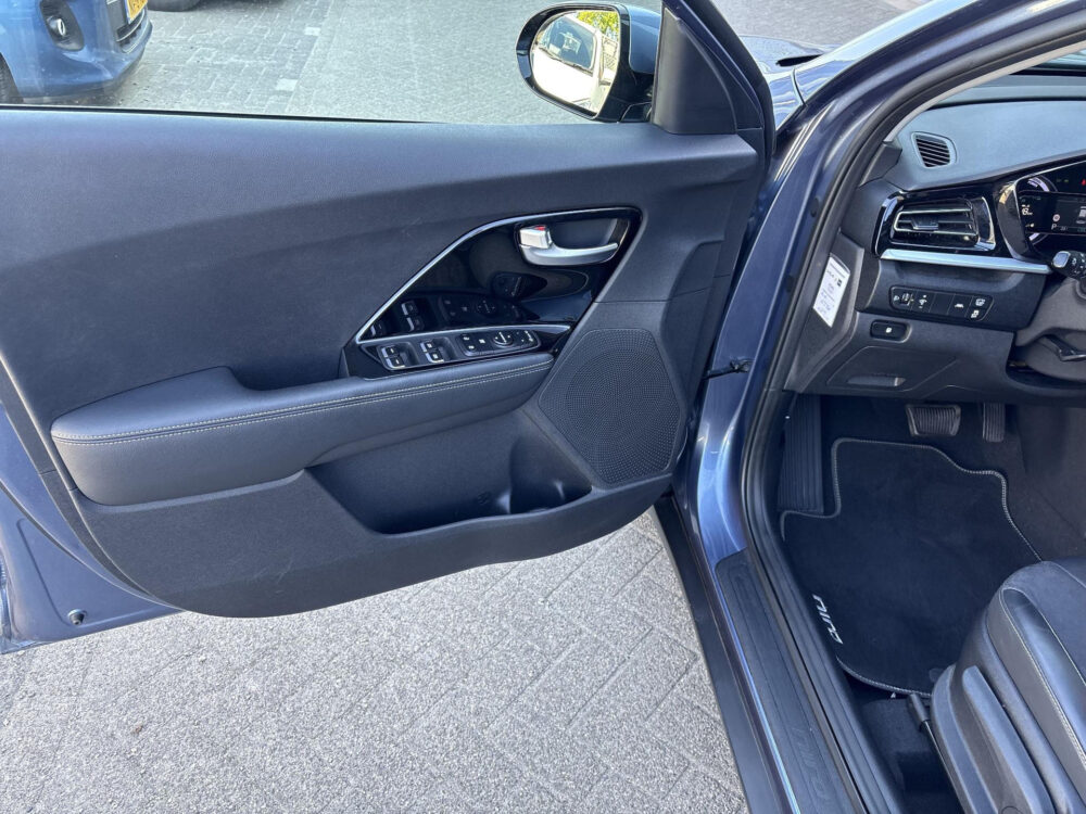 Kia Niro 1.6 GDi Hybrid DynamicLine | 1e eigenaar | dealeronderhouden |  Trekhaak | 65.000Km | 0492-588951