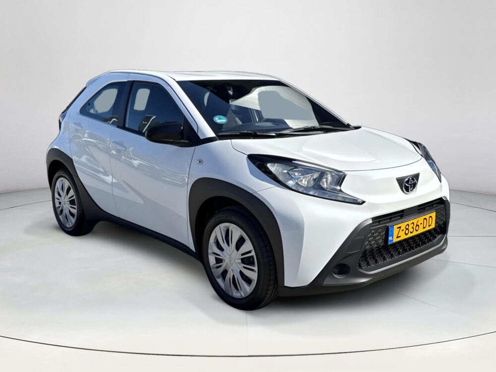 Toyota Aygo X 1.0 VVT-i MT Play tot 10 jaar Fabrieksgarantie | Achteruitrijcamera | Apple carplay |