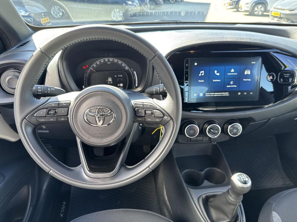 Toyota Aygo X 1.0 VVT-i MT Play tot 10 jaar Fabrieksgarantie | Achteruitrijcamera | Apple carplay |