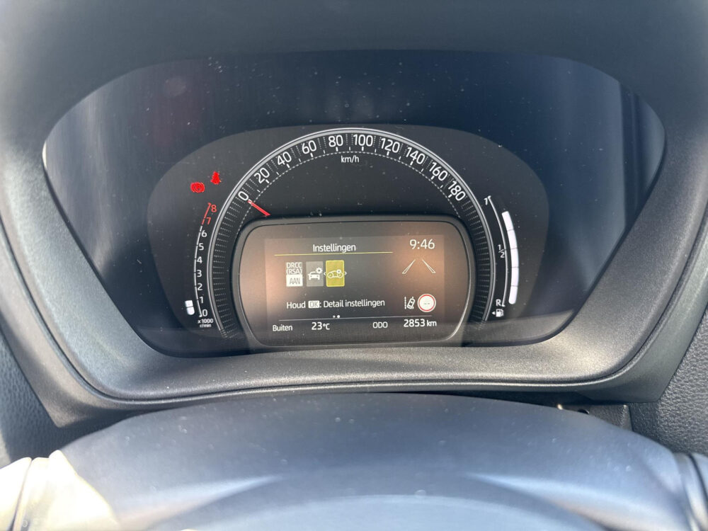 Toyota Aygo X 1.0 VVT-i MT Play tot 10 jaar Fabrieksgarantie | Achteruitrijcamera | Apple carplay |